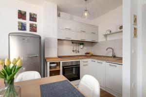 Luxusapartment mit Meerblick nur 50 Meter zum Yachthafen, 300 Meter zum Strand