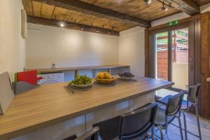 Idyllisches Ferienhaus mit Privatpool, Meerblick und Flughafentransfer