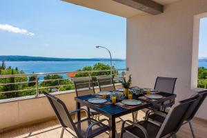 Modernes Apartment nur 100 Meter zum Strand mit Grillplatz, Meerblick, Klima
