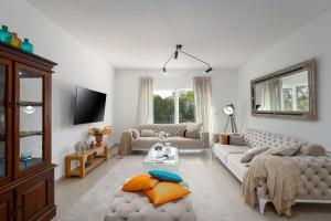 Traumhafte Villa mit Meerblick, Privatpool, Babybett, BBQ-Bereich, Waschmaschine