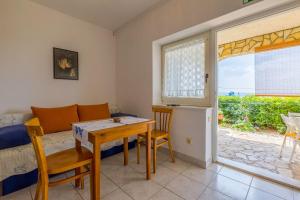 Hundefreundliches Apartment nur 120 Meter zum Strand mit Meerblick und Parkplatz