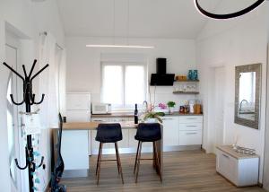 Einzigartiges Apartment in Rovinj mit Meerblick und Parkplatz - nur 350 Meter zum Zentrum