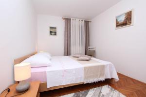 Traumhaftes Apartment nur 350 Meter zum Zentrum von Rovinj mit Parkplatz, Meerblick