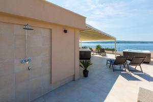 Modernes Apartment nur 100 Meter zum Strand mit Sauna, Whirlpool, Meerblick