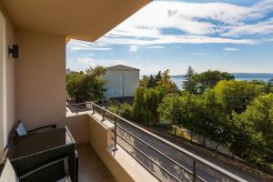 Modernes Apartment nur 100 Meter zum Strand mit Sauna, Whirlpool, Meerblick