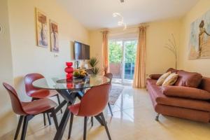 Zentrumsnahes Ferienhaus mit Privatparkplatz, Eintrittskarten für Bootsausflug und Aquarium