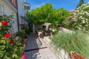 Hundefreundliches Apartment nur 500 Meter zum Strand mit mediterraner Terrasse