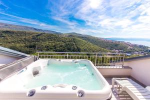 Atemberaubendes Penthouse auf zwei Etagen mit Whirlpool und Panoramablick