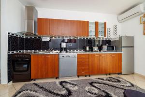 Bezauberndes Apartment nur 390 Meter zum Strand mit Meerblick, Waschmaschine