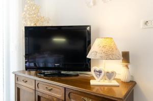 Mediterranes Apartment nur 300 Meter zum Strand mit Privatparkplatz, Grill, Klima