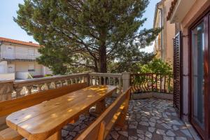 Cozy Apartment nur 250 Meter zum Strand mit Meerblick, Grillplatz, Privatparkplatz