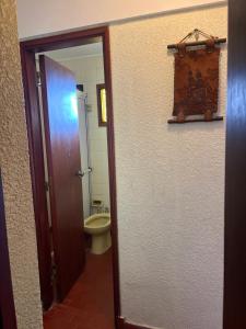 Departamento espacioso en edificio Jacaranda