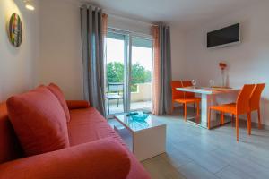 Atemberaubendes Apartment nur 100 Meter zum Strand mit Sauna, Rooftop, Meerblick