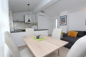 Charmantes Apartment mit moderner Einrichtung nur 300 Meter ins Zentrum von Rovinj