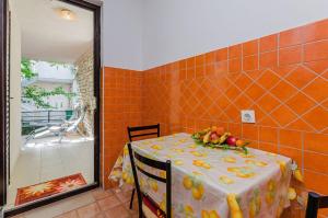 Hundefreundliches Apartment nur 580 Meter zum Strand mit BBQ-Bereich