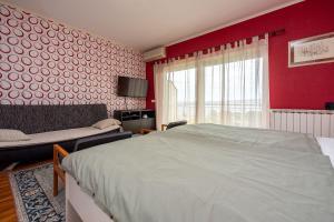 Malerisches Apartment nur 500 Meter zum Strand mit Meerblick, Grillbereich, Parkplatz