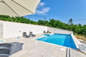 Traumhaftes Apartment nur 600 Meter zum Sandstrand mit Gym, Meerblick, Pool