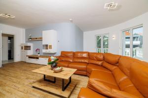 Luxusvilla mit Privatpool, Whirlpool, Meerblick, Billard, Fitnessgeräte, Garage