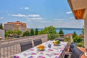 Lauschiges Apartment nur 300 Meter zum Sandstrand mit Meerblick und Parkplatz