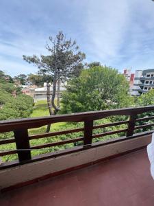 Departamento espacioso en edificio Jacaranda