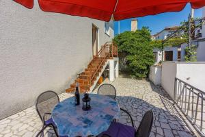 Cozy Apartment nur 200 Meter zum Sandstrand mit Meerblick und Parkplatz