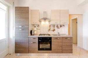 Helles Apartment nur 200 Meter zum Sandstrand mit Meerblick