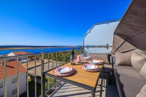 Atemberaubendes Apartment mit tollem Meerblick, Waschmaschine, Grillbereich