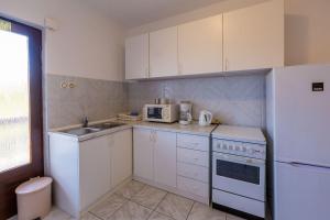 Komfortables Apartment mit Meerblick, Garten, Grillberich und Parkplatz