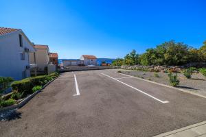 Bezauberndes Apartment mit einzigartigem Meerblick, Waschmaschine, Grill