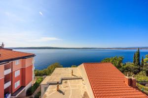 Bezauberndes Apartment nur 80 Meter zum Strand mit grandiosem Meerblick