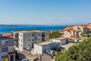 Helles Studio-Apartment mit traumhaften Meerblick, Privatparkplatz, Grill