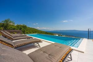 Luxusvilla mit Panoramablick auf die Kvarner Bucht, Privatpool, BBQ-Bereich, Waschmaschine