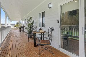 Galbraith Beach Studio 1 - steps away from beach