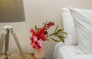 Galbraith Beach Studio 1 - steps away from beach