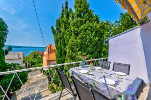 Bezauberndes Apartment nur 240 Meter zum Strand mit Meerblick, Grill, Klima