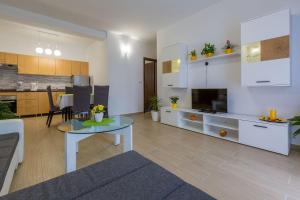 Meernahes Apartment nur 390 zum Strand mit mediterraner Terrasse