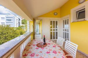 Charmantes Apartment nur 800 Meter zum Strand mit herrlichem Meerblick