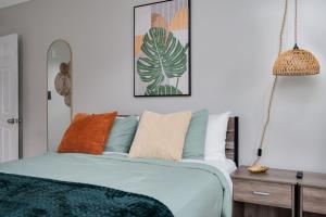 Stylish 2BR Home Near Disney and Universal Orlando