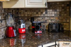 Family Home with Pool, Game Room, and Grill Near Disney