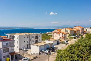 Besonderes Studio-Apartment nur 800 Meter zum Strand mit Meerblick, Parkplatz, Grill