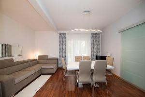 Idyllisches Apartment mit Pool, Tischtennis, Sommerküche, Privatparkplatz