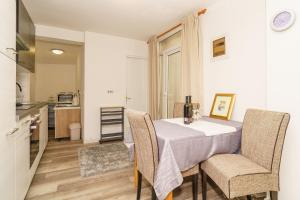 Süßes Studio-Apartment 800 Meter zum Strand mit Waschmaschine und Parkplatz