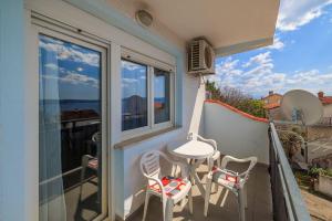 Komfortables Apartment mit Meerblick, Klima, WiFi und Waschmaschine