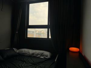 Noburi - Couple Cinema & Cafe Bed