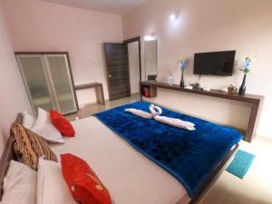 Luxury 4BHK - Villa 360 - Pvt Pool & Scenic Stay