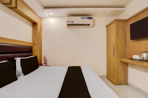 Hotel Le - Cashew By Family Hotels walking New Delhi Rly station