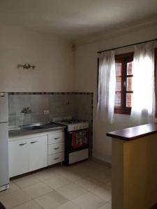 Depto junto al rio Necochea, 4 personas