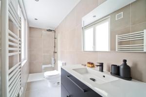 Studio moderne au cœur du 7ᵉ, proche Tour Eiffel