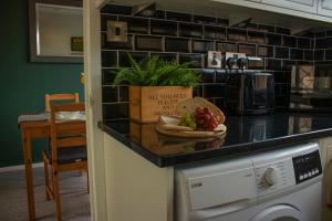 Modern Stylish 3 Bed Home Stafford - Pass the Keys