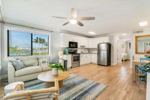 Sailfish Suites 7 - Waterfront Lodging